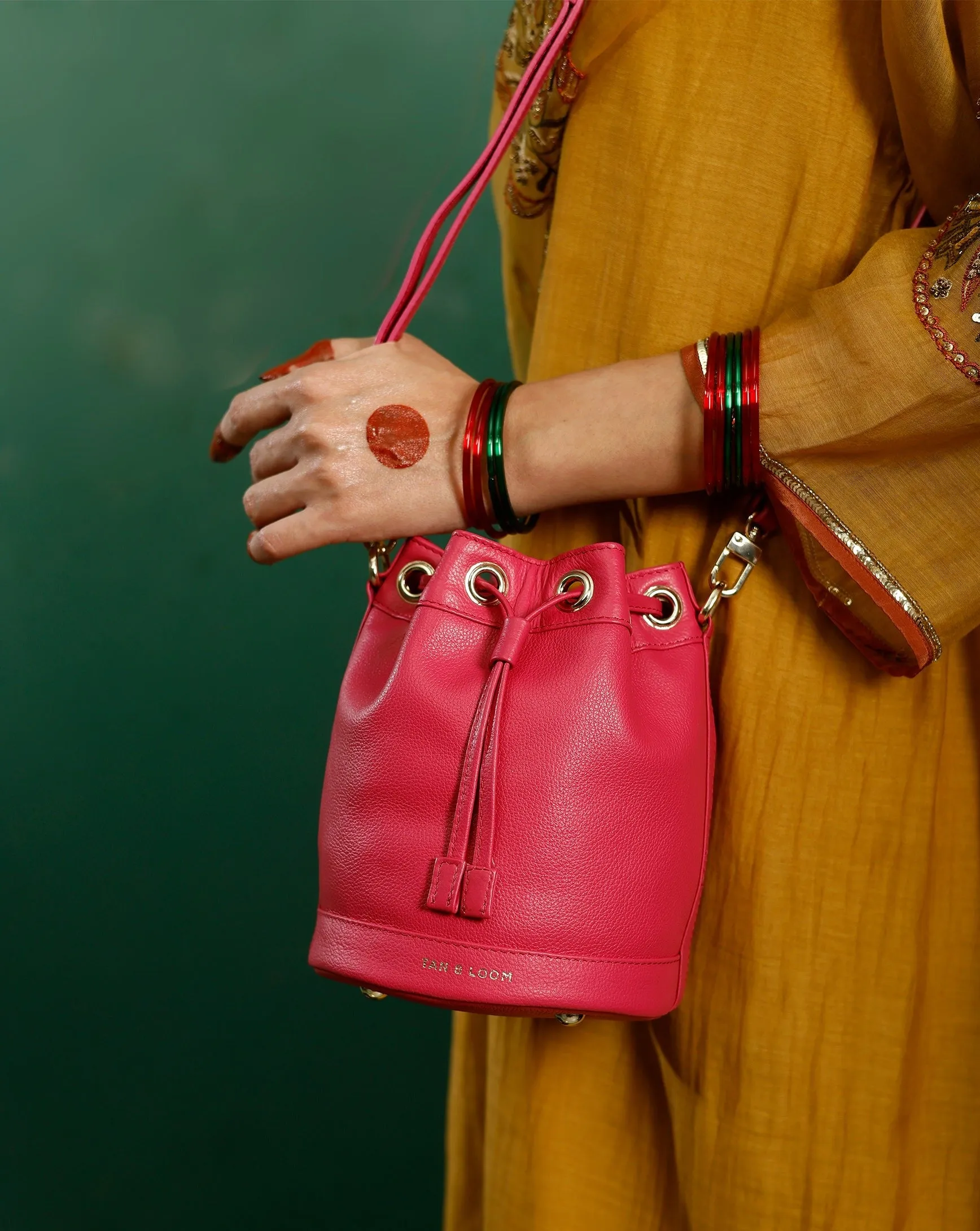 Bombay Bucket Leather Bag