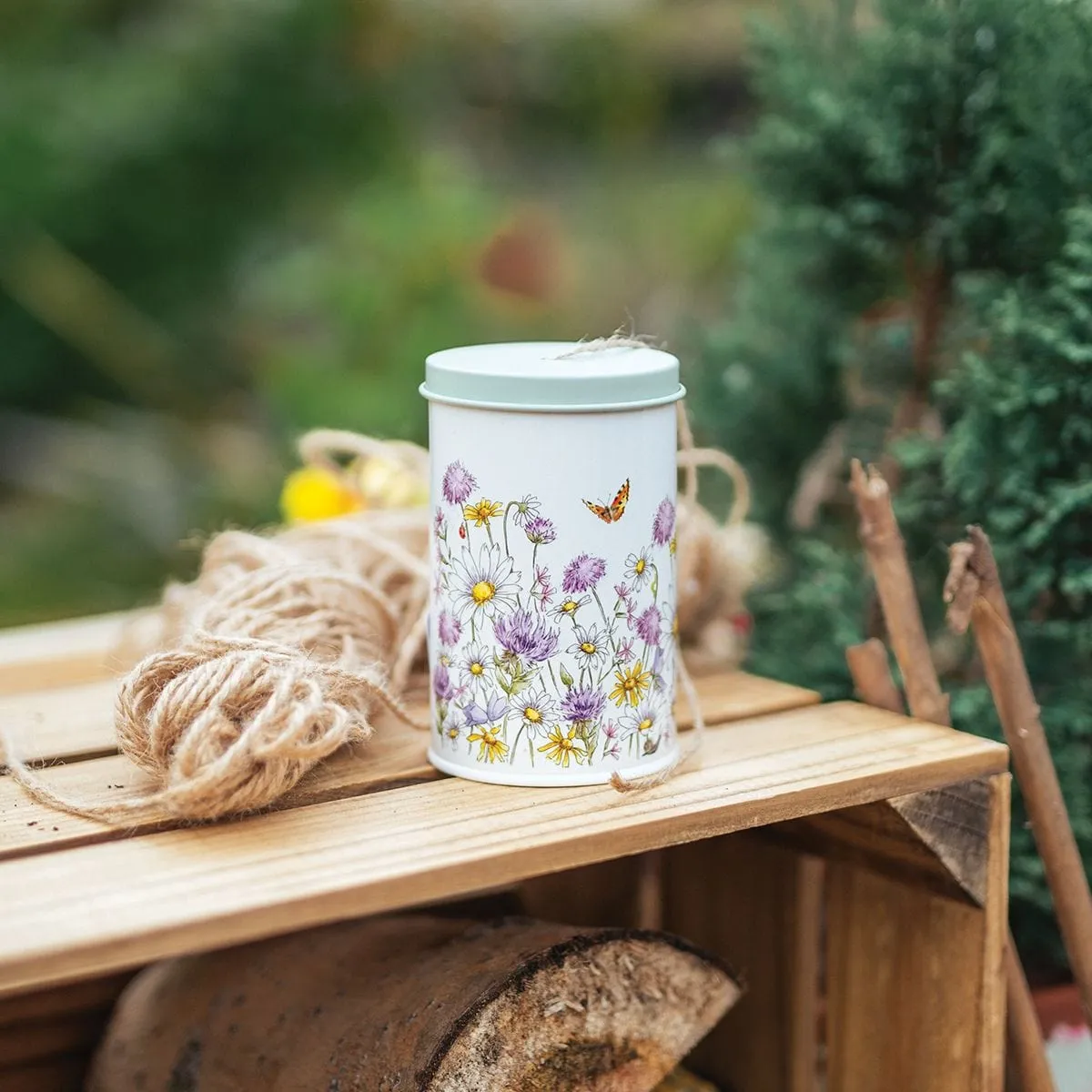 Floral Bee Design Gardening String Storage Tin