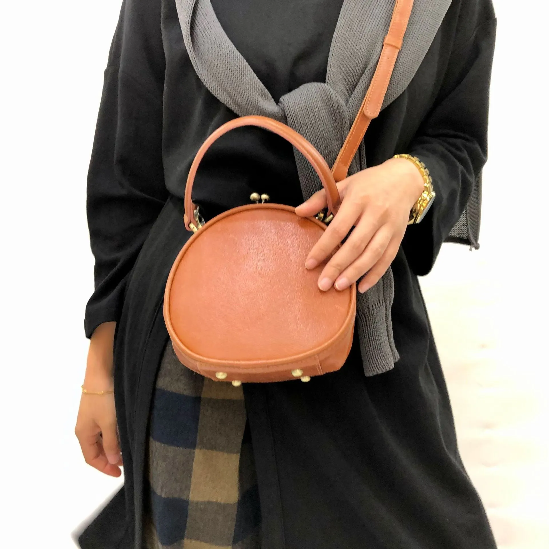 Ladies Chic Circles Elegant Round Leather Shoulder Bag Perfect for Women