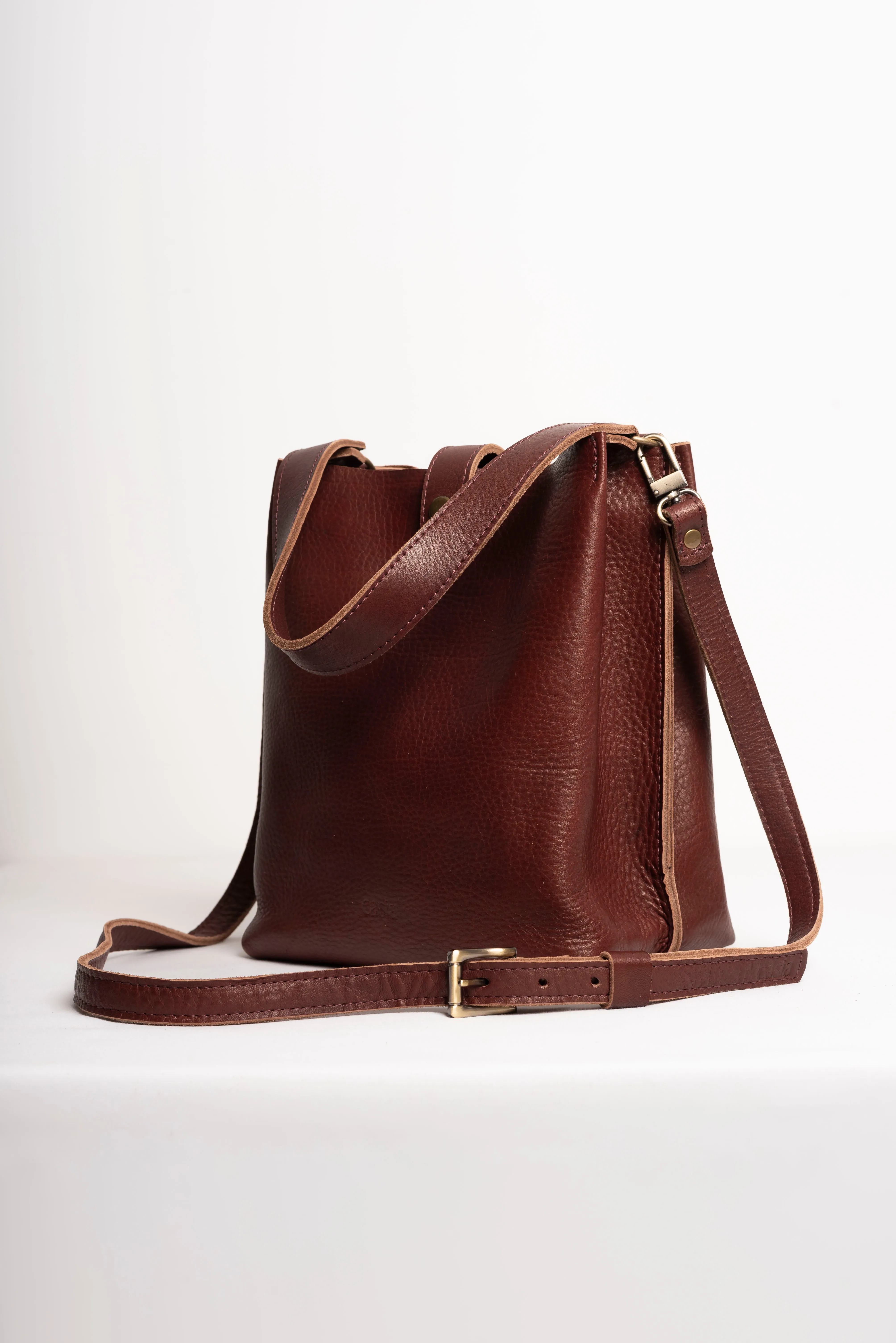 Leather crossbody bag - Lago