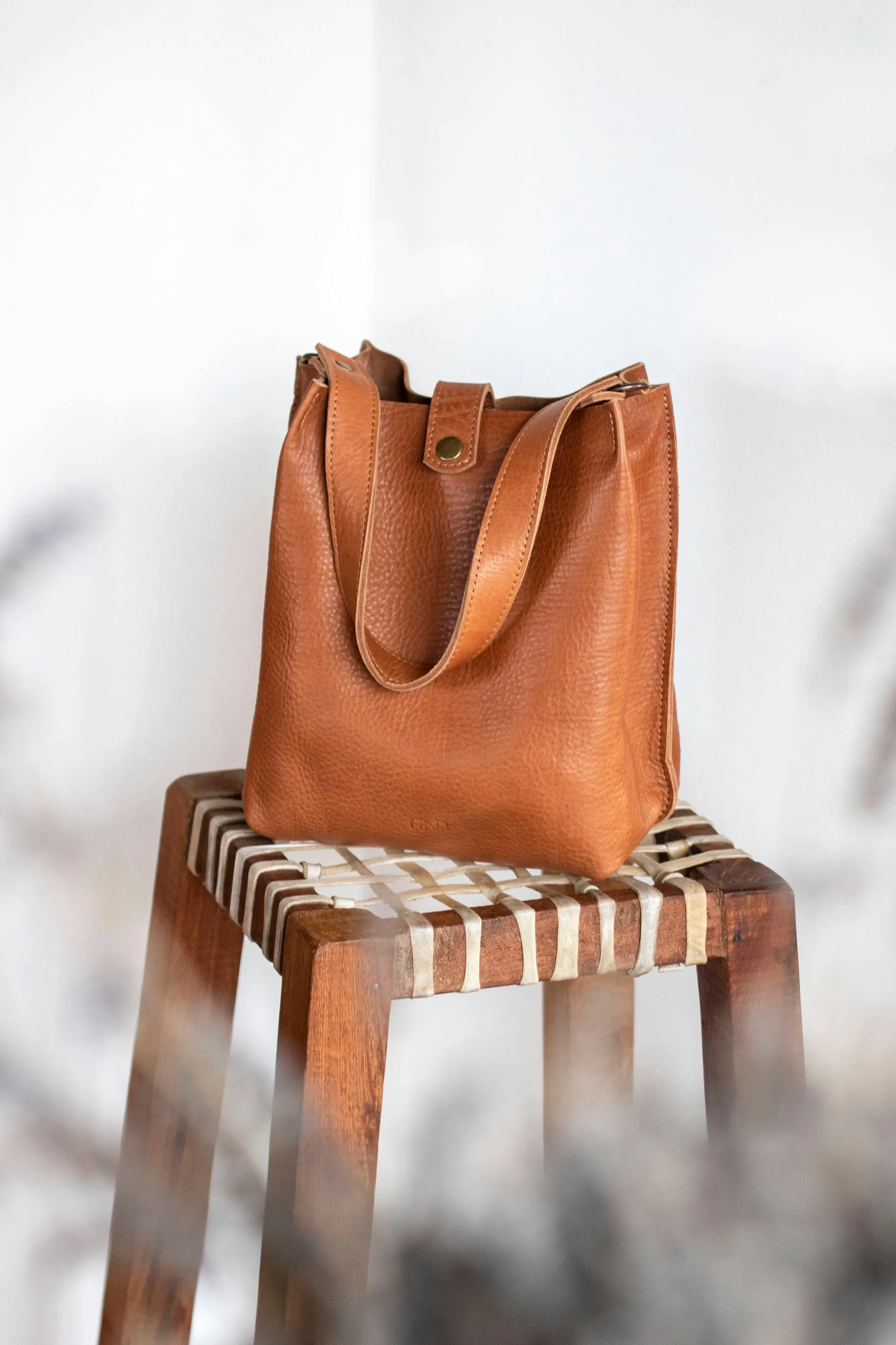 Leather crossbody bag - Lago
